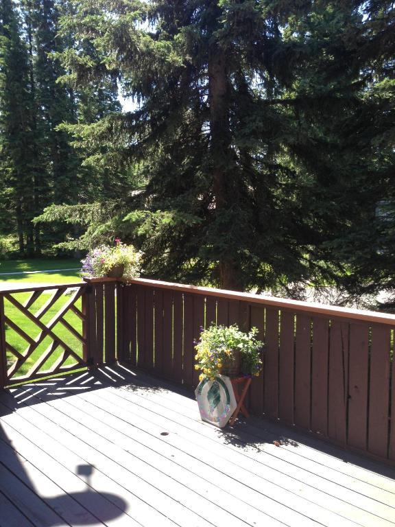 Redwood Meadows Bed And Breakfast Bragg Creek Exteriör bild