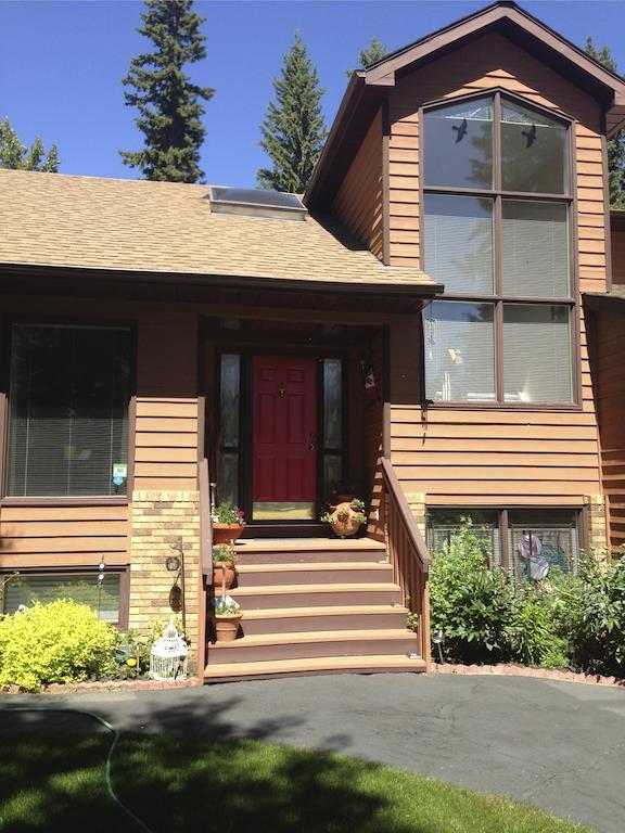 Redwood Meadows Bed And Breakfast Bragg Creek Exteriör bild